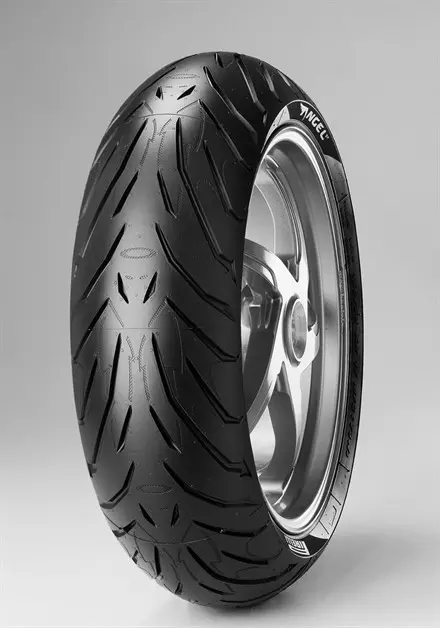 Моторезина задняя Pirelli 1868700 ANGEL ST размер 190/50 R17 для мотоциклов