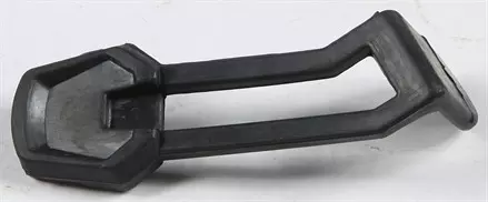 Крепление пластика правое Ski-Doo 517303612