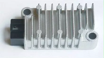 Реле регулятор TourMax  RGU208