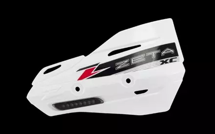 Пластик защиты рук XC с тонированными поворотниками Zeta для White